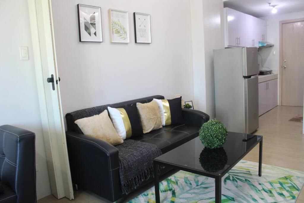 Huge A2J Executive Luxury 1Br Suite Near Abs Cbn, Gma Маніла Екстер'єр фото