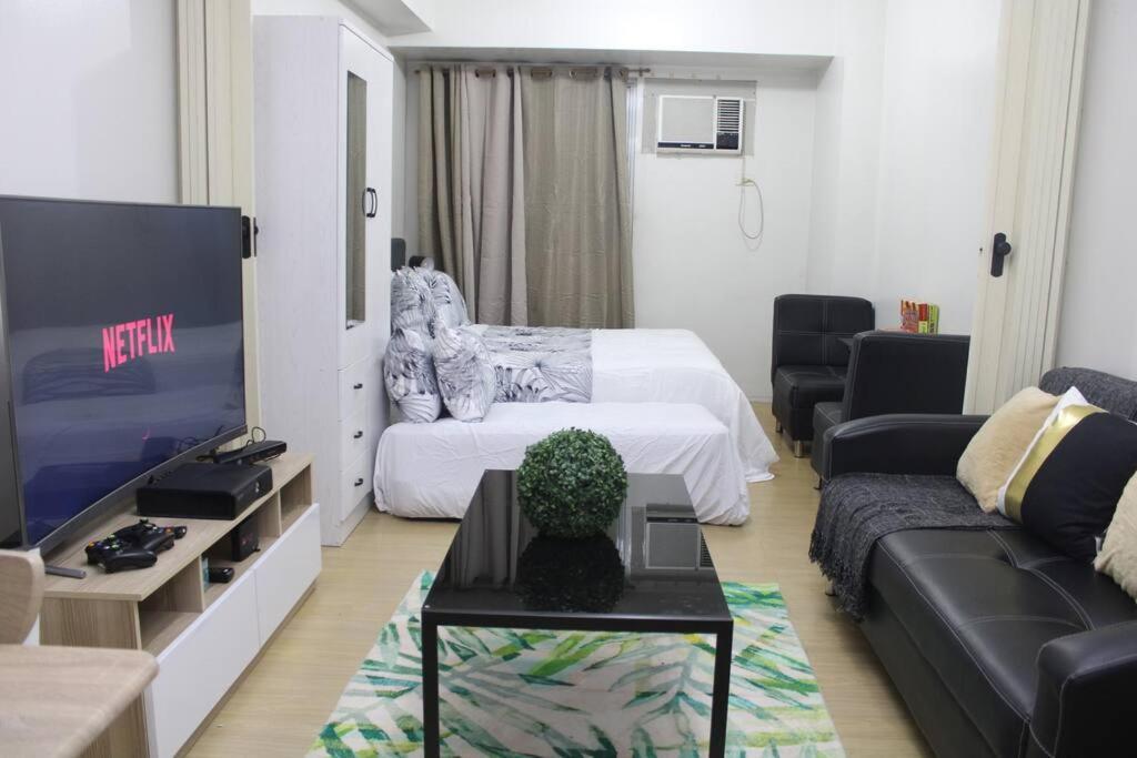 Huge A2J Executive Luxury 1Br Suite Near Abs Cbn, Gma Маніла Екстер'єр фото