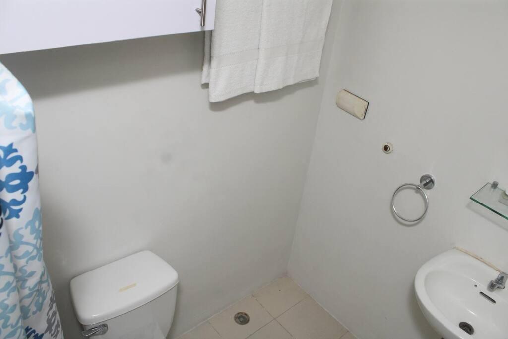 Huge A2J Executive Luxury 1Br Suite Near Abs Cbn, Gma Маніла Екстер'єр фото