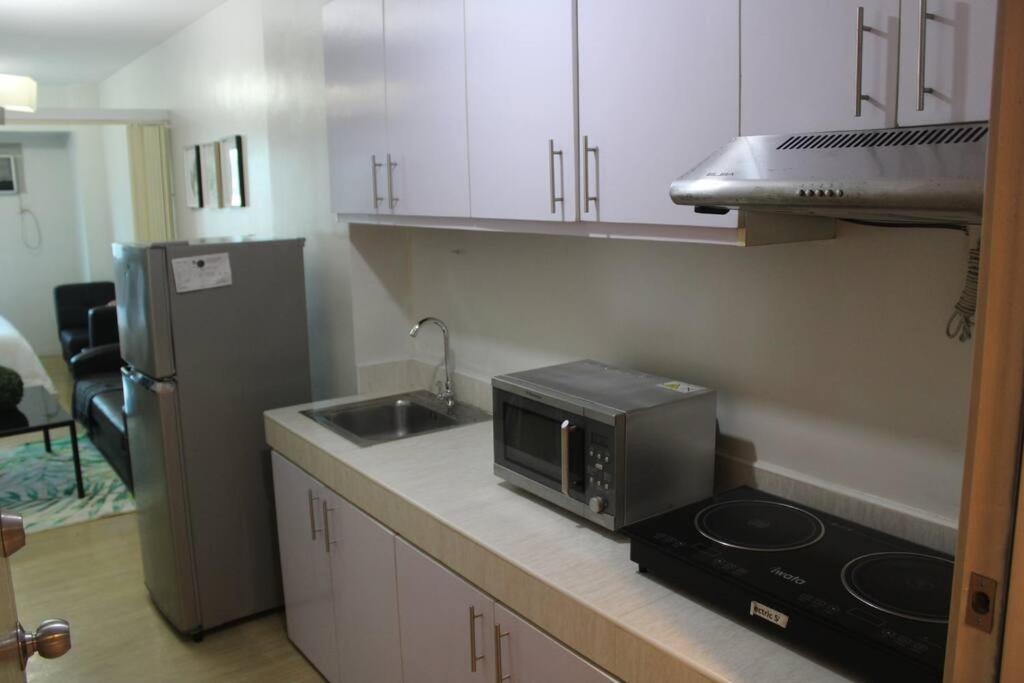 Huge A2J Executive Luxury 1Br Suite Near Abs Cbn, Gma Маніла Екстер'єр фото